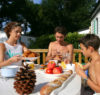 couple avec enfant au camping