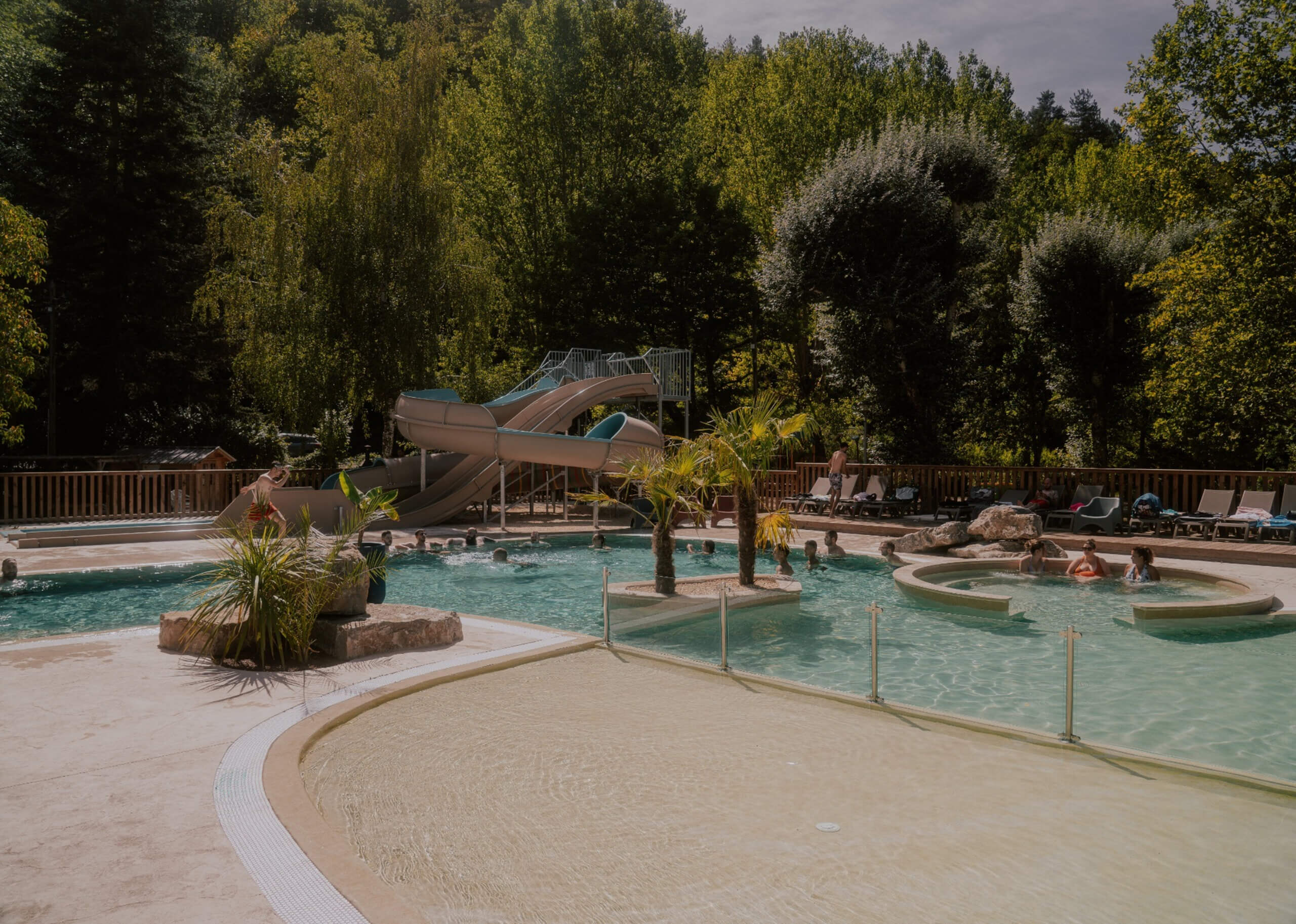 Espace aquatique camping en lozere